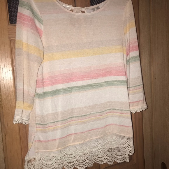 Lauren Conrad small  crocheted edges top shirt LC - Picture 4 of 7